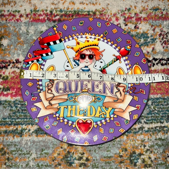 Mary Engelbreit 2001 “Queen For The Day” Plate. - Picture 4 of 8